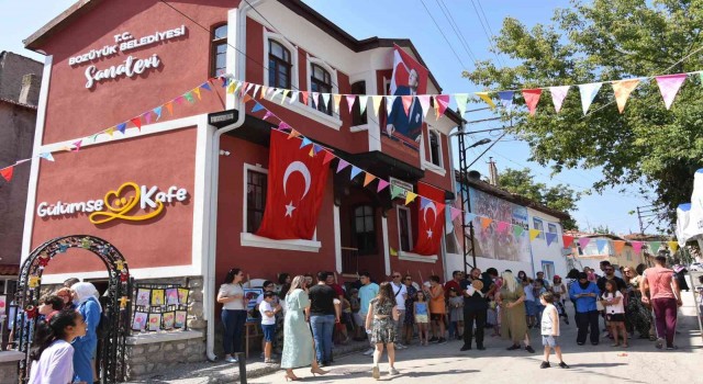 Sanatevinin muhteşem panayırında hünerlerini sergilediler