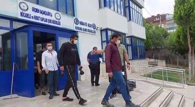Sanayi bölgesinde 10 kaçak göçmen yakalandı