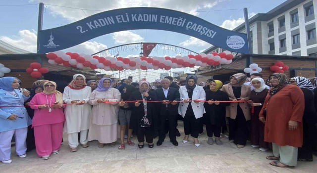 Sancaktepede ‘2. Kadın Eli Kadın Emeği Çarşısı açıldı