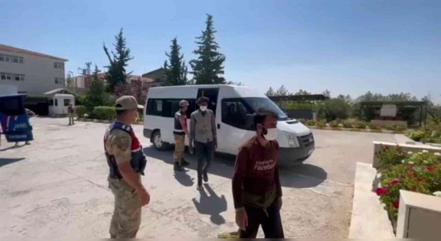 Şanlıurfada 28 göçmen yakalandı