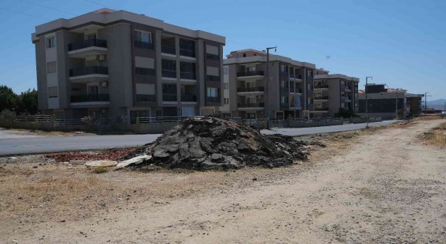 Seferihisarda vatandaştan yarım yol tepkisi: Başka yerlerde ev arıyoruz