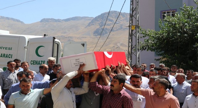 Şehit Piyade Teğmen Ömer Bağra dualarla köyünde defnedildi