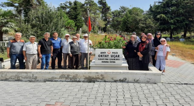 Şehit polis kabri başında anıldı