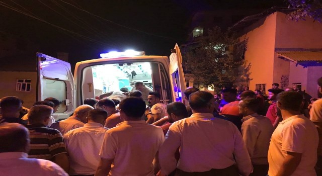 Şemdinlide kamyonet uçuruma yuvarlandı: 1 yaralı