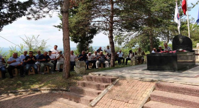 Şemsi Denizer, vefatının 23üncü yıldönümünde mezarı başında anıldı