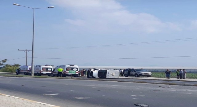 Serikte banka para nakil aracıyla otomobil çarpıştı: 2 yaralı