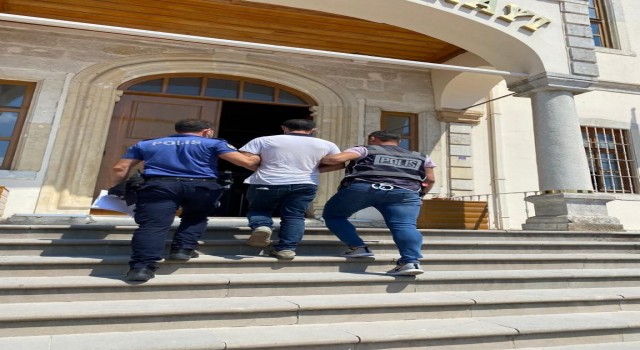 Sinopta aranan 3 şahıs yakalanarak cezaevine teslim edildi