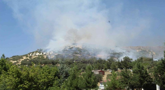 Şırnak Valisi Bilgin: Patlamada ellerinden yaralı 2 personelimiz bulunmakta, herhangi bir can kaybımız yok