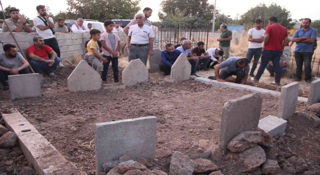 Şırnakta vahşice katledilen anne ve 3 kızı defnedildi
