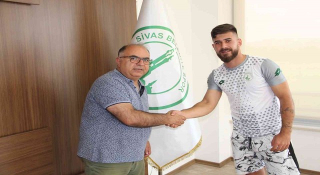 Sivas Belediyespordan 2 transfer birden