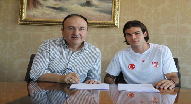 Sivasspor Charilaos Charisisi kadrosuna kattı