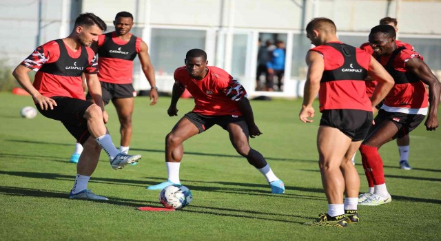 Sivasspor, Kader Keita kadrosuna katacak