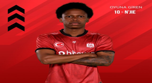 Sivassporda Clinton NJie ilk resmi maçına çıktı