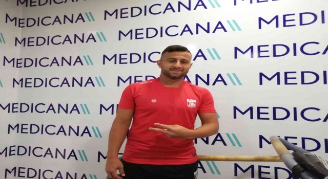 Sivassporun yeni transferi Saba, sağlık kontrolünden geçti