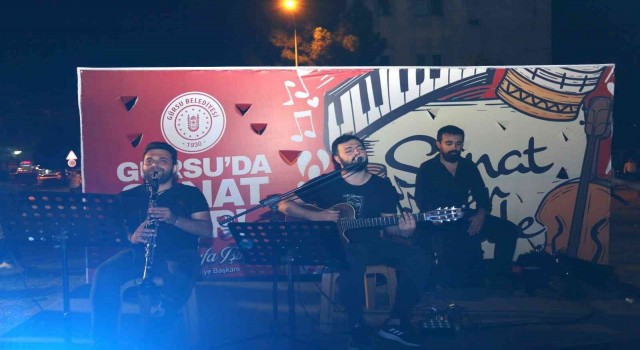 Sokak konserleriyle Gürsuda yaz coşkusu yaşanıyor