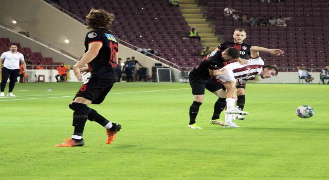 Spor Toto Süper Lig: Hatayspor: 1 - Gaziantep FK: 1 (İlk yarı)