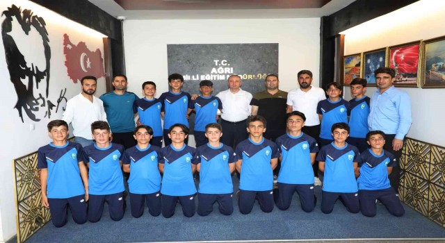 Sporcu öğrencilerden Milli Eğitim Müdürü Kökreke ziyaret