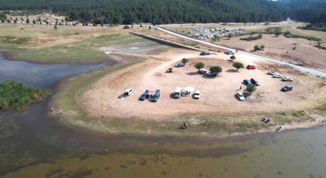 Süleymanlı Yayla Gölü kuruyor