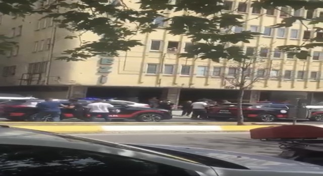 Sultanbeylide kaza sonrası kavga: Tekme, yumruk ve bıçaklar havada uçuştu