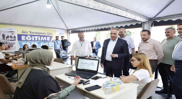 Sultangazi Belediyesi Eğitime Destek Akademisi, 446 öğrenciyi üniversiteye yerleştirdi