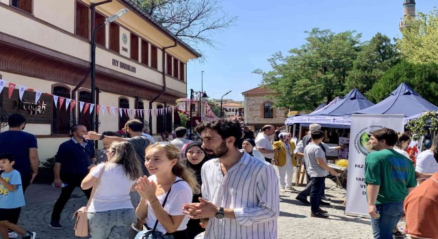 Tarihi Odunpazarı bölgesinde şenlik yoğunluğu