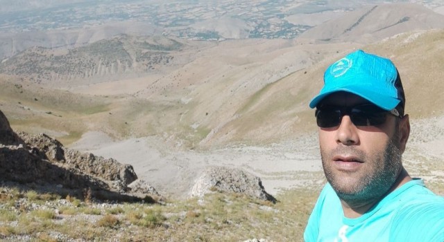Taşların sel gibi aktığı anlar cep telefonu kamerasına yansıdı