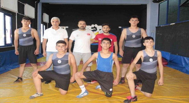 Tatvanda onlarca çocuk güreşle tanıştı