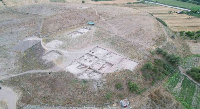Tavşanlı Höyükte kazılar 4 bin 200 yıl öncesine ışık tutuyor