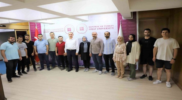 TEKNOFEST finalistleri Rektör Göktaş ile bir araya geldi
