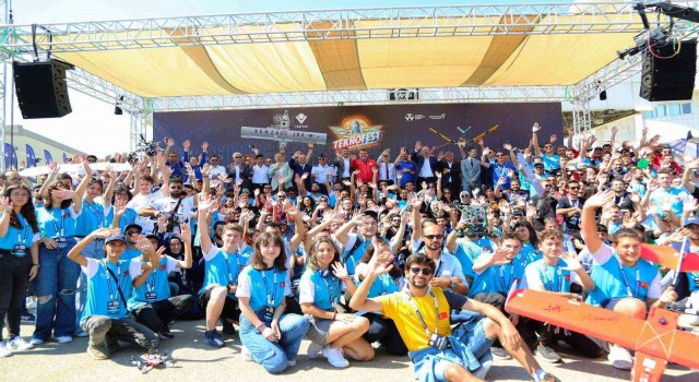 Teknofestte DPÜ Karanda İHA takımı şampiyon oldu