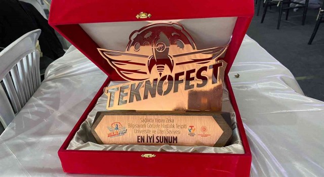 TEKNOFESTte en iyi sunum ödülü SUBÜnün