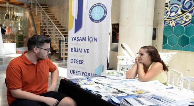 Tercih döneminde gençlere Osmangazi Belediyesinden destek