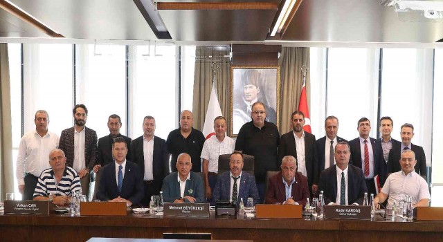 TFF 2 ve 3. Lig kulüp başkanlarından Mehmet Büyükekşiye ziyaret