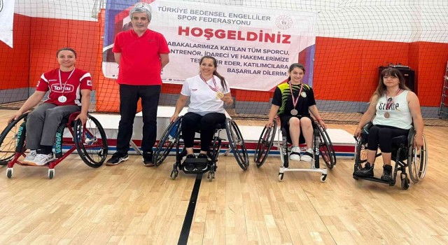 Torku Şekersporun Paralimpik Sporcusu Emine Seçkinden altın madalya