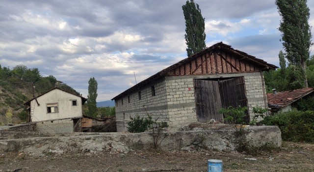 Tosyada 100 bin TL değerinde hurda hırsızlığı