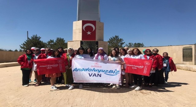 Trabzondan gelen 40 öğrenci Vanı gezdi