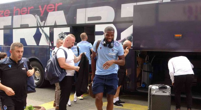 Trabzonspor, Şampiyonlar Ligi play-off maçı için Kopenhaga gitti