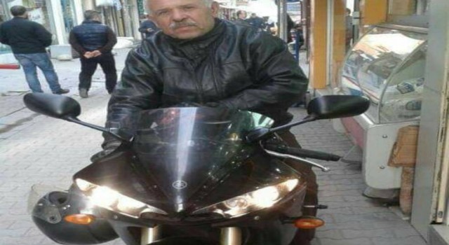 Traktör römorkuna çarpan motosiklet sürücüsü hayatını kaybetti