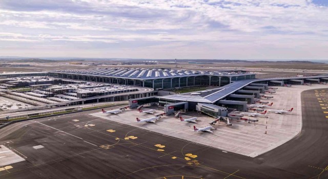 Transavia Havayolları İstanbul Havalimanına uçuş başlatıyor