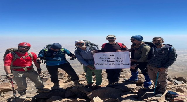 Tuncelili dağcılar Süphana tırmandı