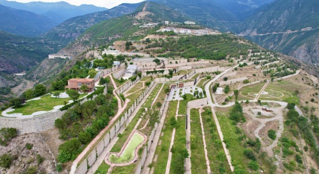Türkiyenin 10. Botanik Bahçesi Artvinde açıldı