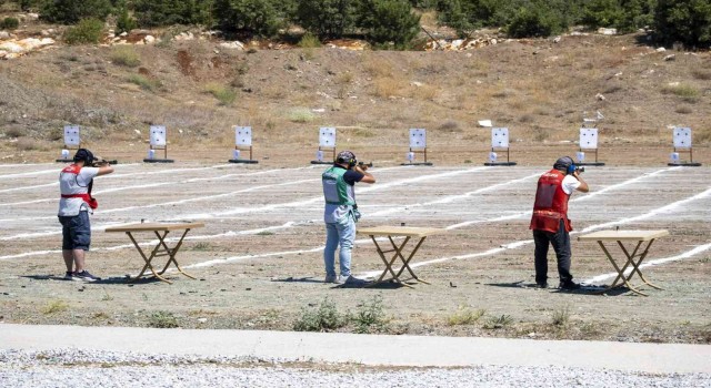 Türkiyenin atış tutkunları Konyada buluştu
