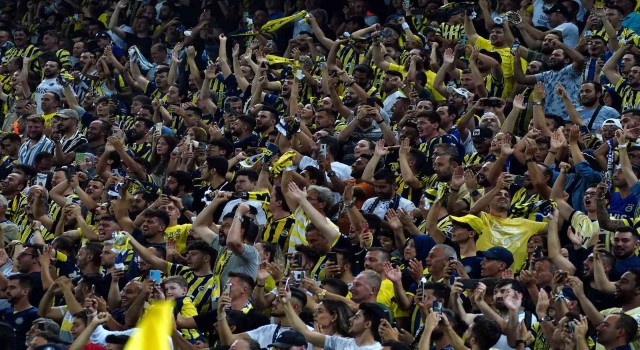 UEFA Avrupa Ligi: Fenerbahçe: 2 - Austria Wien: 1 (İlk yarı)