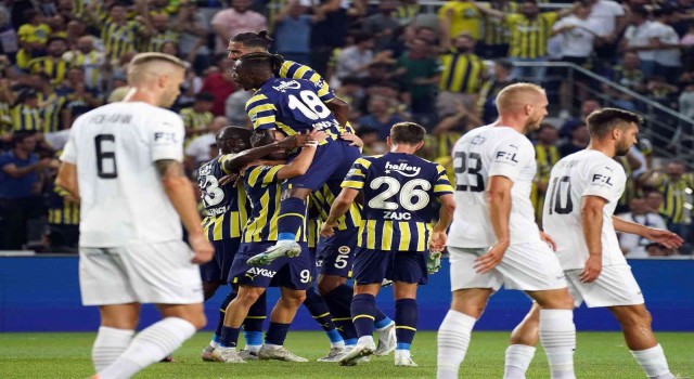 UEFA Avrupa Ligi: Fenerbahçe: 2 - Slovacko: 0 (İlk yarı)
