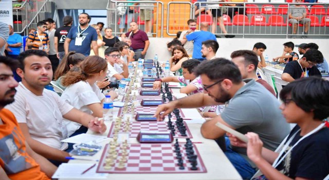 Uluslararası İstanbul Açık Satranç Turnuvası Fatihte başladı