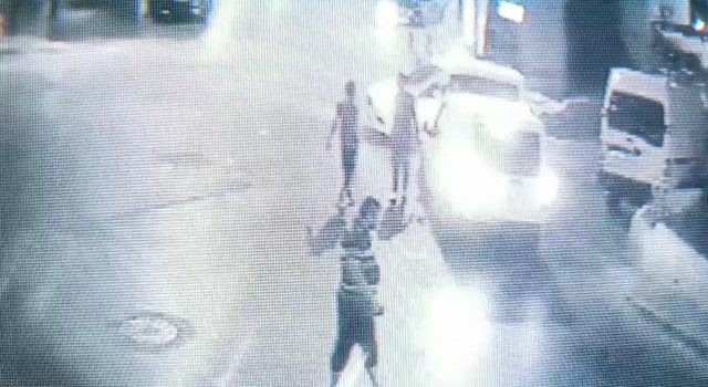 Ümraniyede dakikalarca kovaladı, 17 yaşındaki genci silahla vurdu