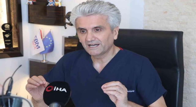 Ünlü estetik uzmanı Hayati Akbaş: Erkeklerde meme büyümesi tedavi edilmezse kalıcı ruhsal travma oluşturabilir