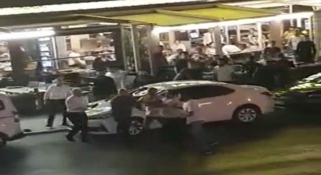 Ünlü işkembecide “yanlış sipariş” kavgası kamerada: Canını zor kurtardı