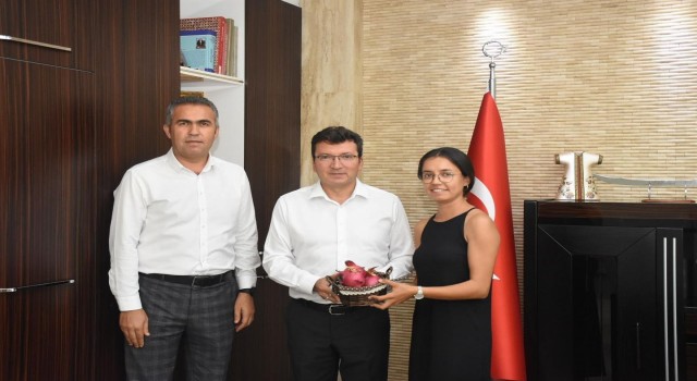 Üreticilerden ‘pitayanın babasına teşekkür ziyareti