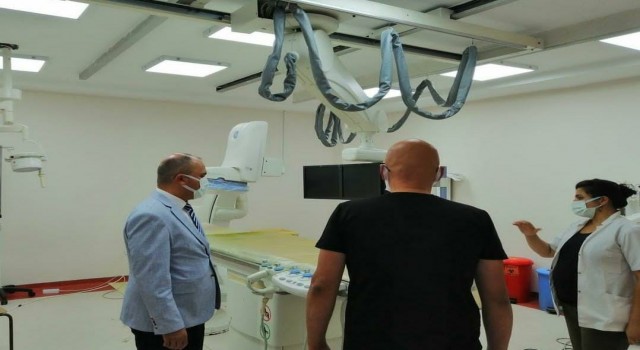 Uşak Sağlık Müdürü, araştırma hastanesinde incelemelerde bulundu